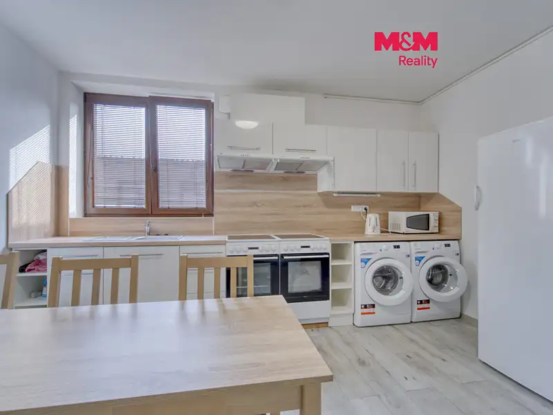 Pronájem bytu pokoje 10 m², Kožlany – náhled fotky 1