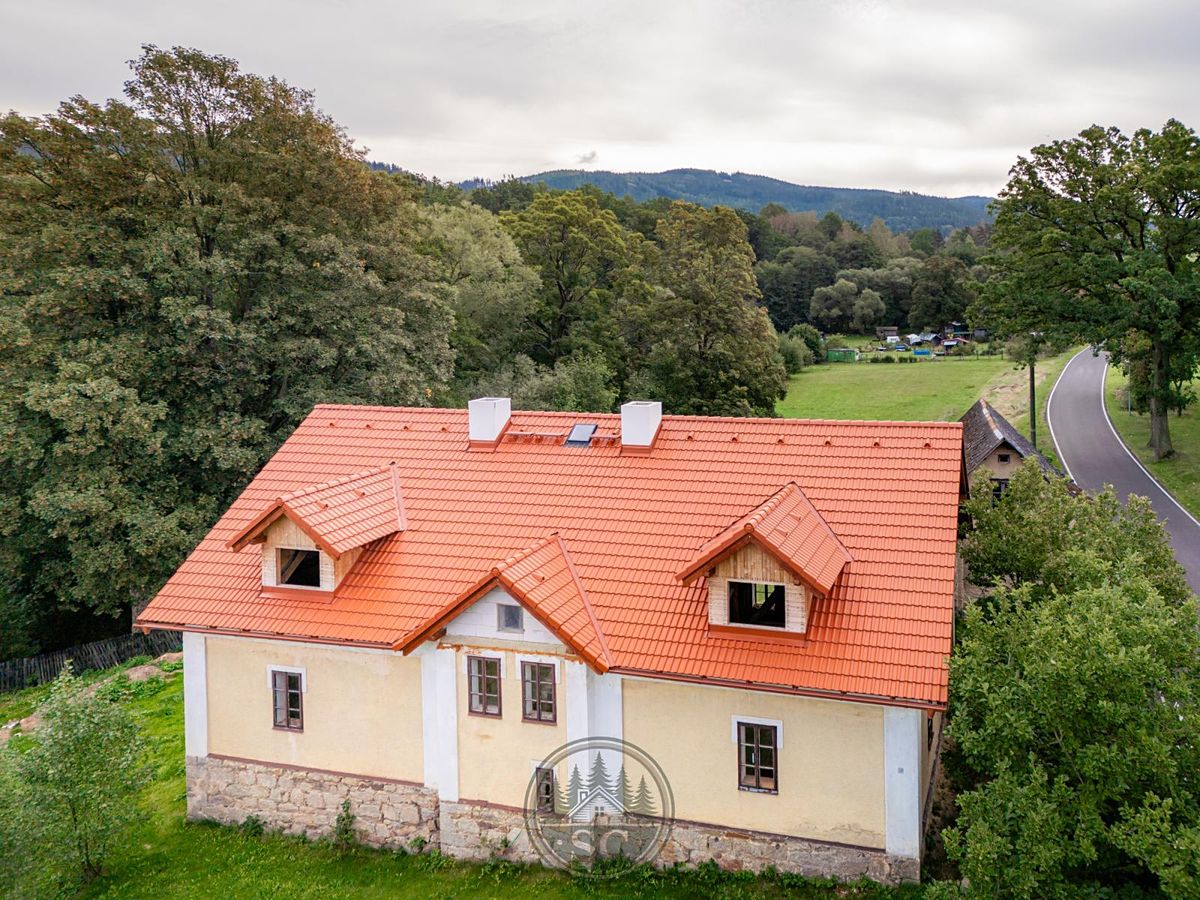 Prodej rodinného domu 248 m², pozemek 1427 m² – fotografie 4
