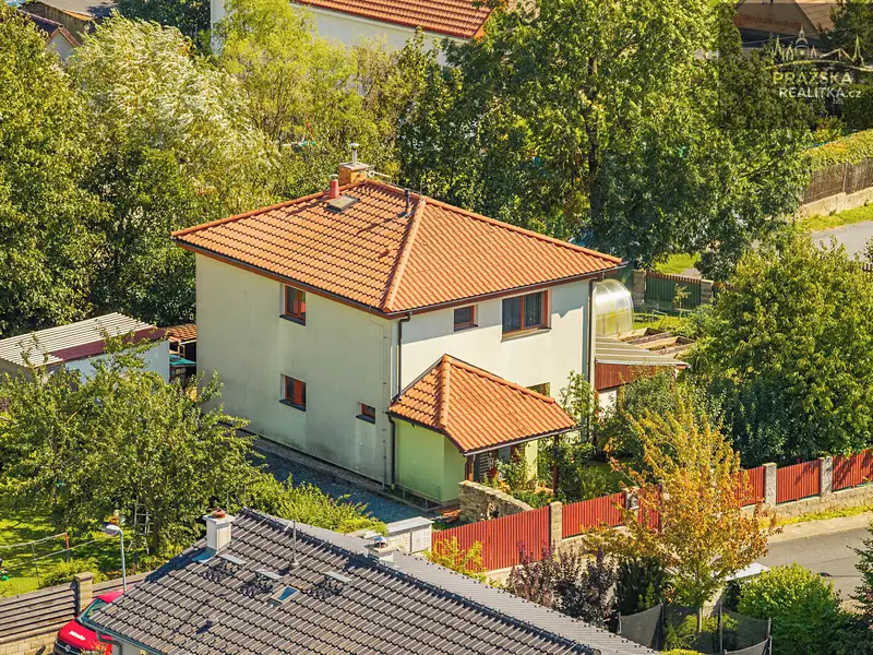 Prodej rodinného domu 100 m², pozemek 980 m², Všestary – náhled fotky 1