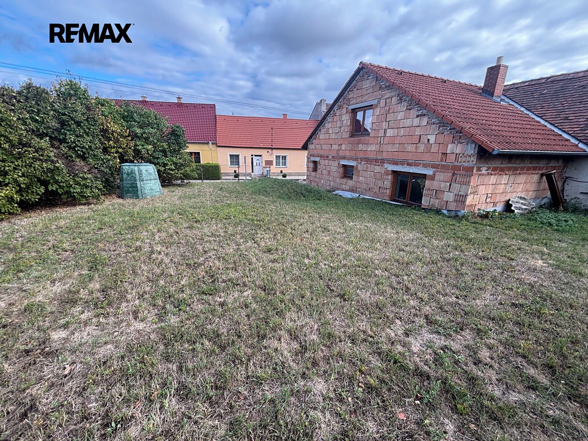 Prodej rodinného domu 184 m², pozemek 545 m² – fotografie 3