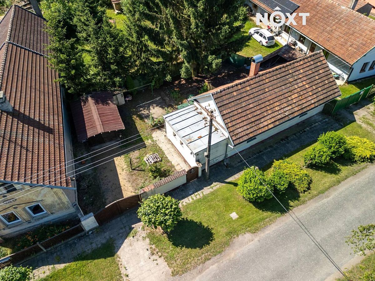 Prodej rodinného domu 62 m², pozemek 303 m² – fotografie 2