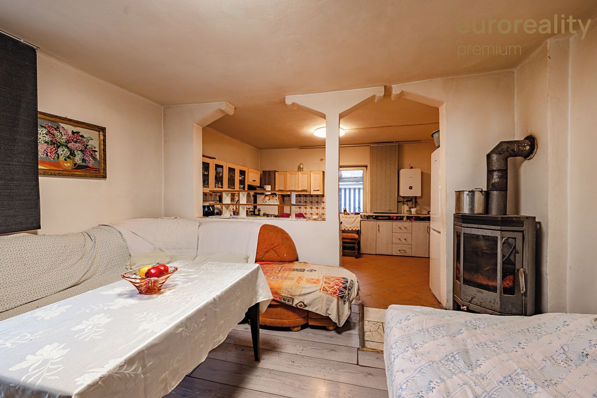 Prodej chalupy 148 m², pozemek 113 m² – fotografie 2
