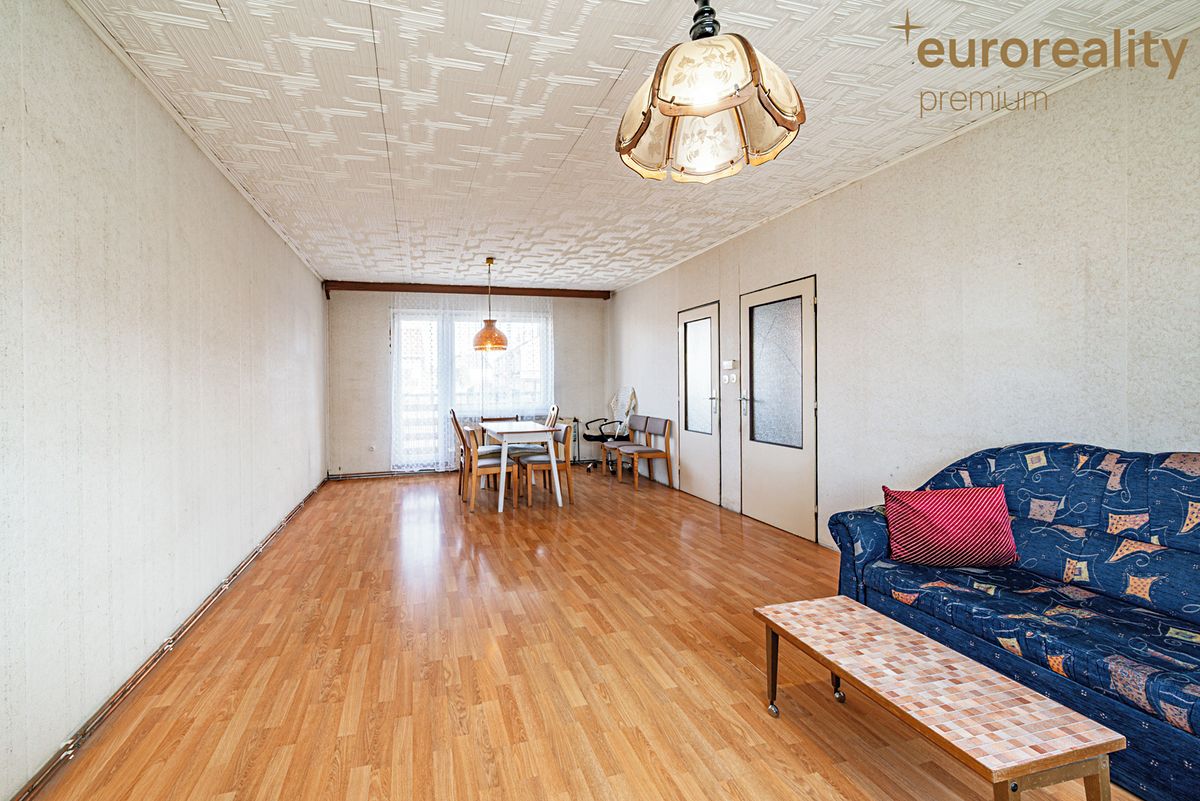 Prodej rodinného domu 150 m², pozemek 1174 m² – fotografie 3