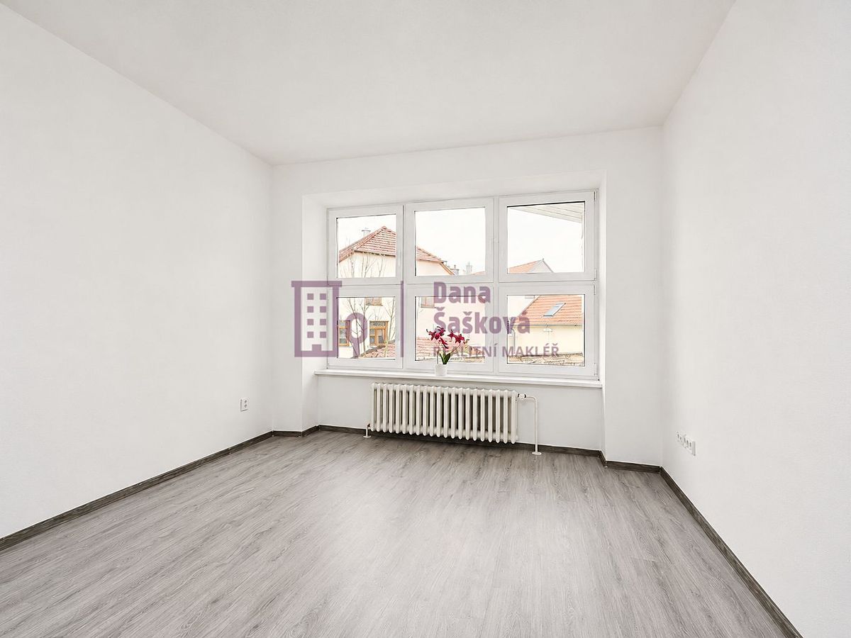 Pronájem bytu 1+kk 23 m² – fotografie 2