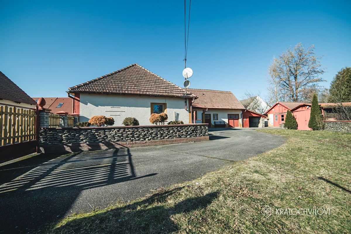 Prodej rodinného domu 104 m², pozemek 956 m²