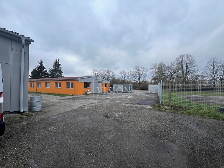 Pronájem komerčního prostoru, 76 m² (1 z 3)