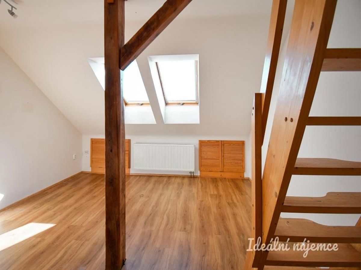 Pronájem bytu 2+1 64 m² – fotografie 4