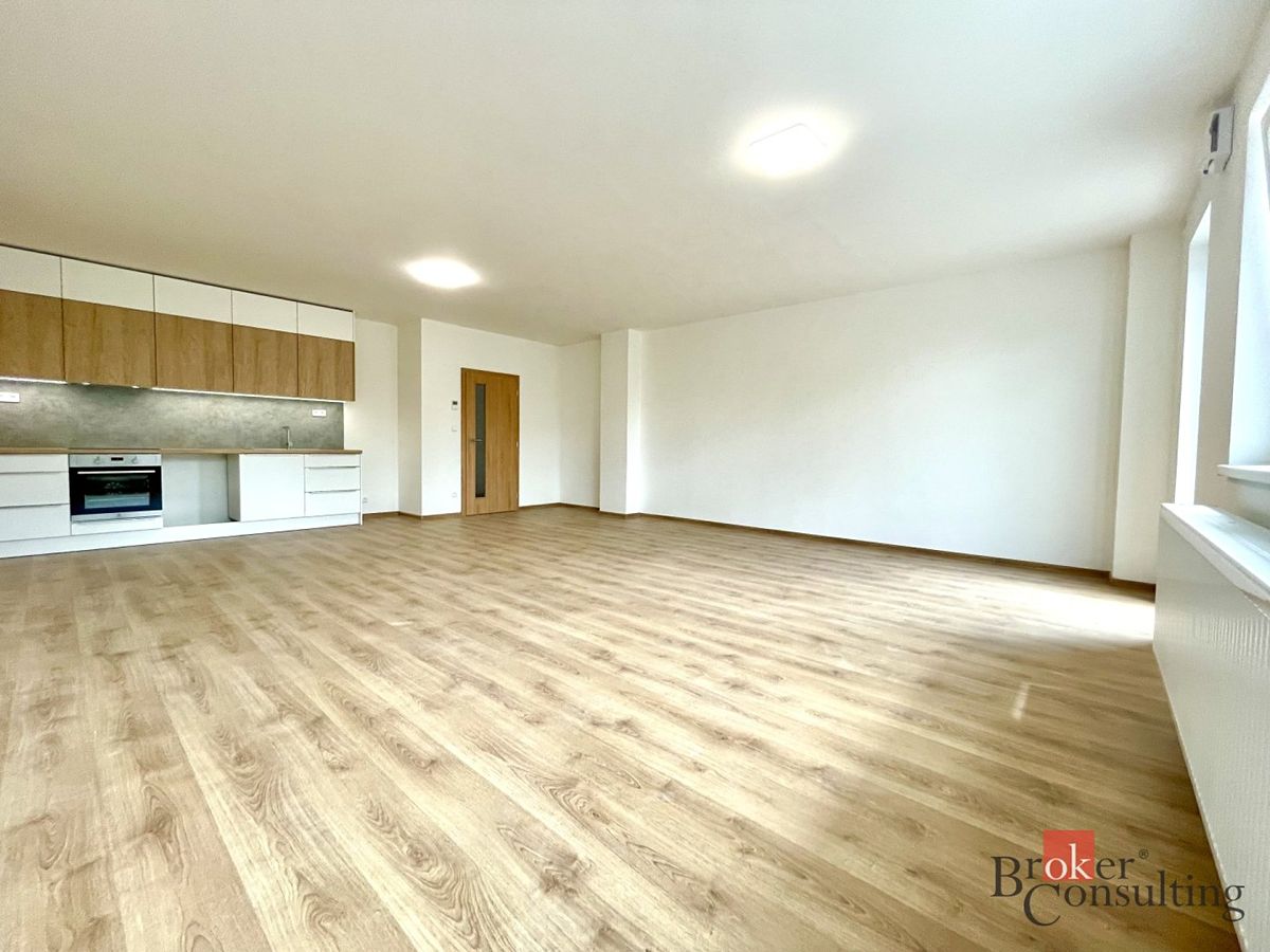 Pronájem bytu 1+kk 52 m²