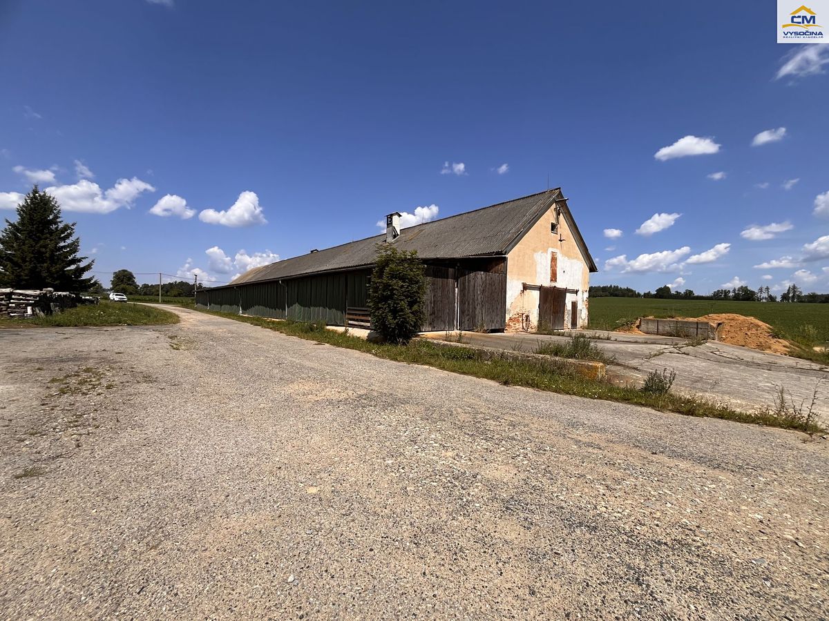 Prodej zemědělského objektu 1400 m² – fotografie 2
