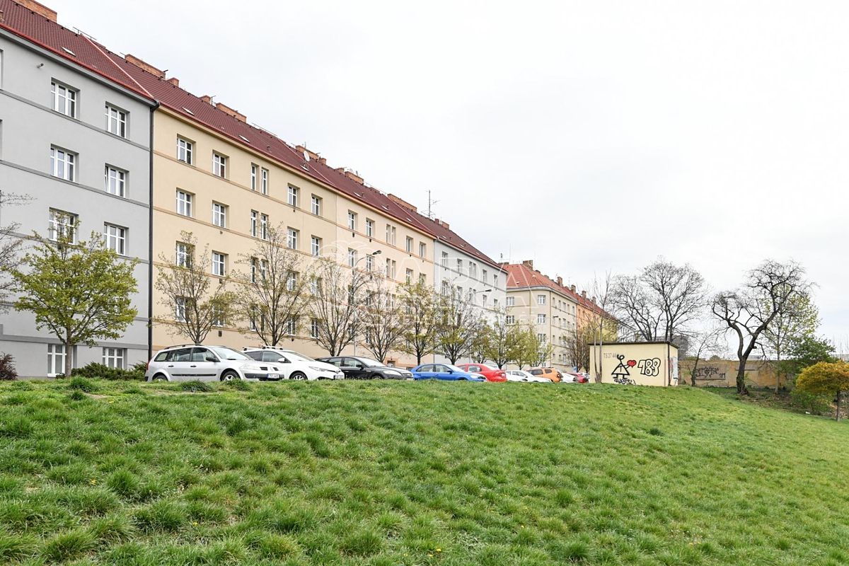 Pronájem bytu 2+kk 47 m² – fotografie 3