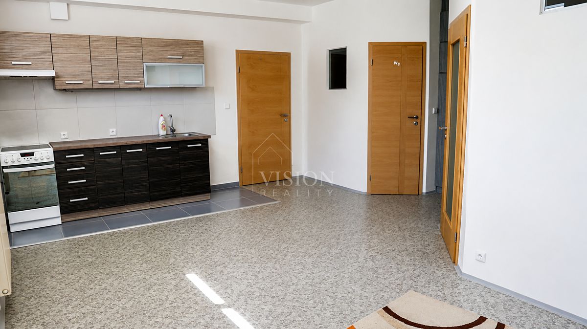 Pronájem bytu 1+1 30 m² – fotografie 3