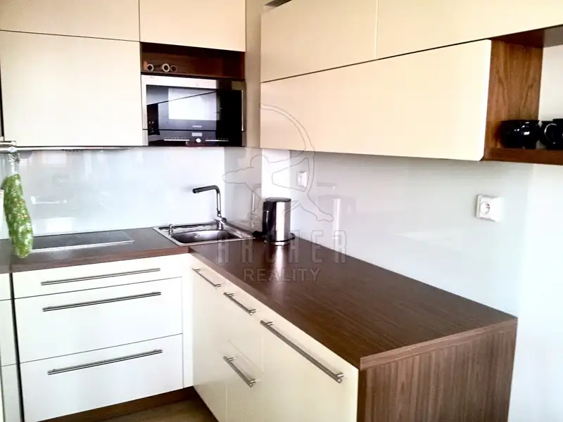 Prodej bytu 2+kk 43 m², Praha – náhled fotky 1