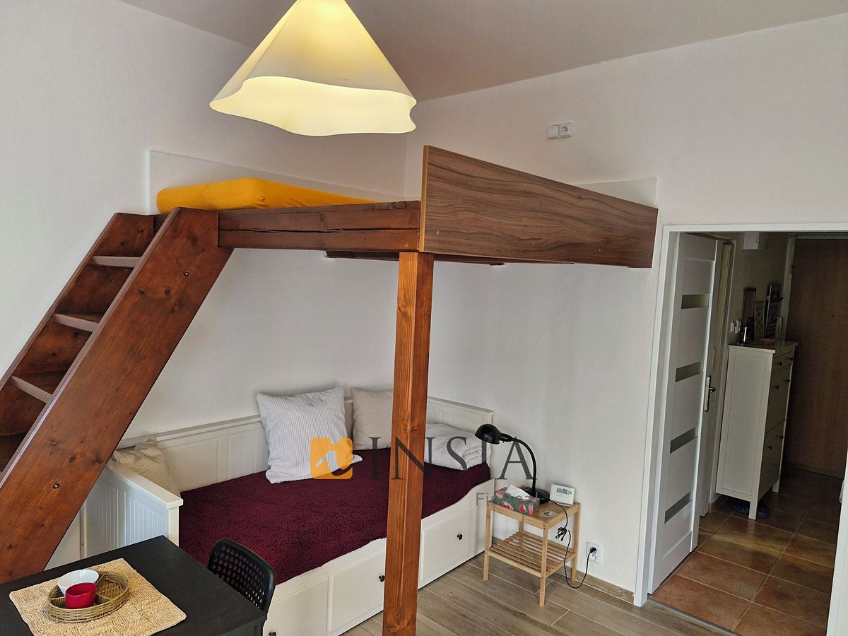 Pronájem bytu 1+kk 25 m² – fotografie 2