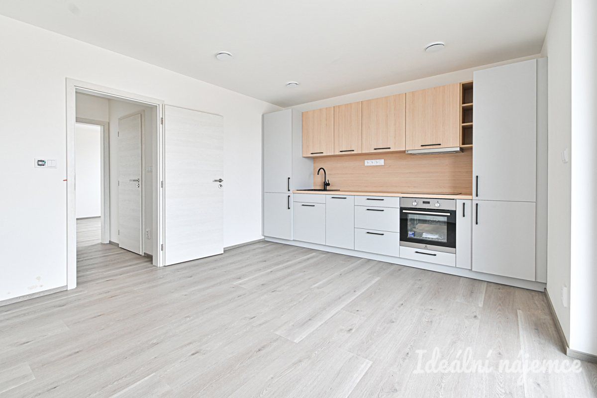Pronájem bytu 2+kk 39 m² – fotografie 4