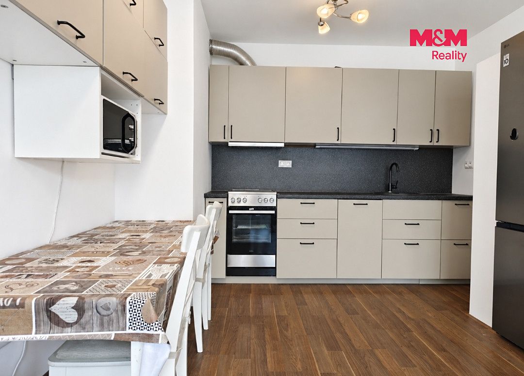 Pronájem bytu 2+kk 57 m² – fotografie 3