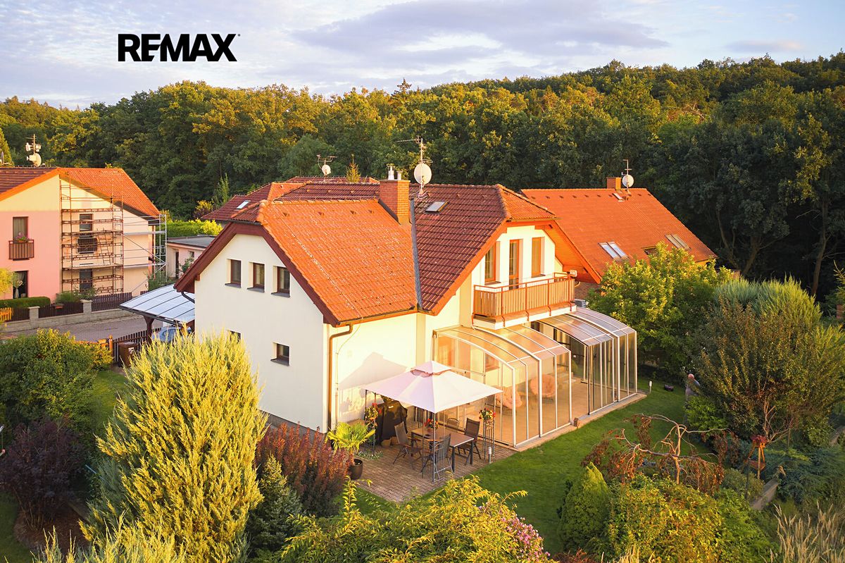 Prodej rodinného domu 210 m², pozemek 1003 m²