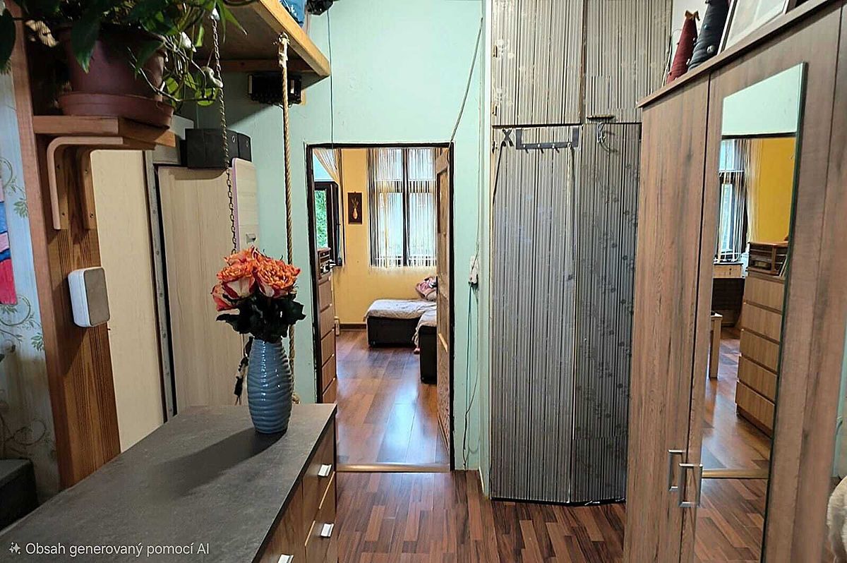 Prodej rodinného domu 320 m², pozemek 241 m² – fotografie 5