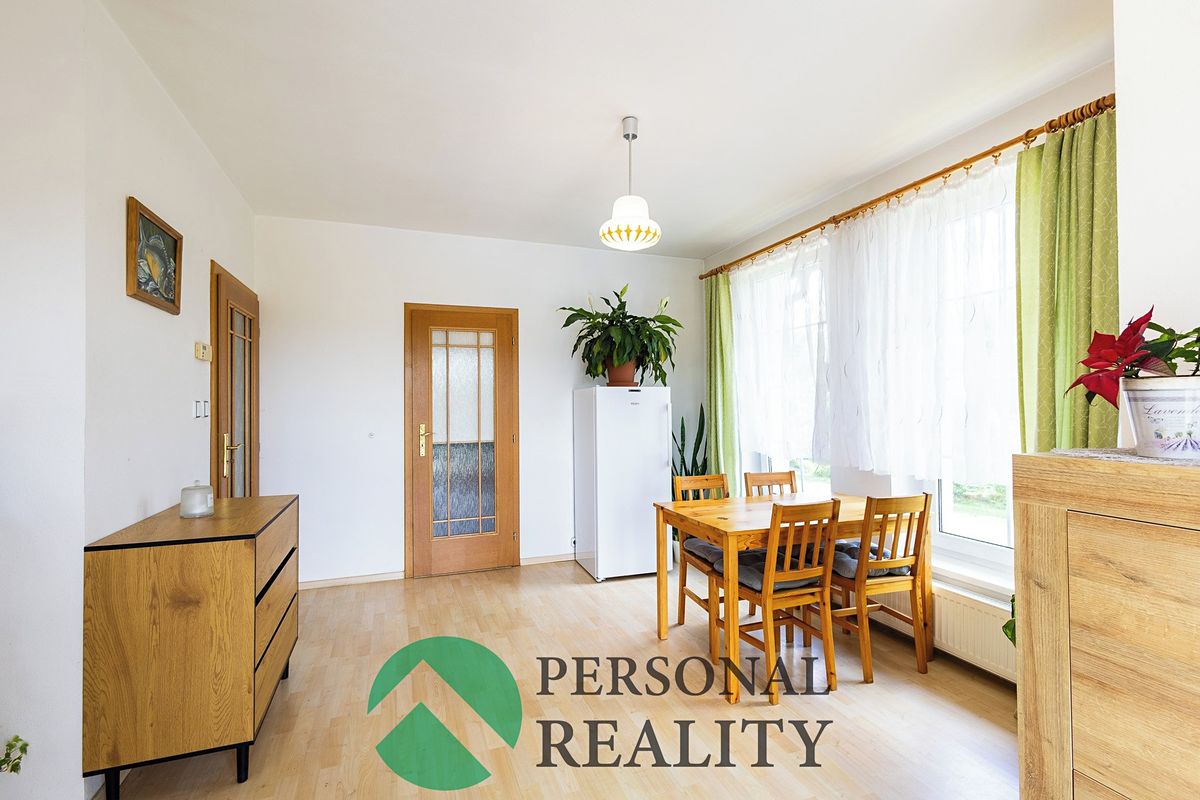 Prodej rodinného domu 143 m², pozemek 2360 m² – fotografie 4