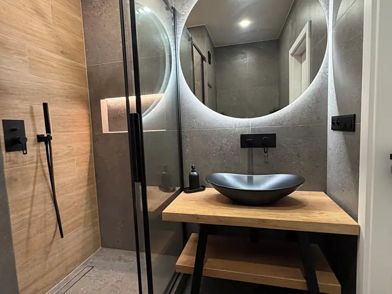 Prodej bytu 1+kk 30 m², Praha – náhled fotky 1