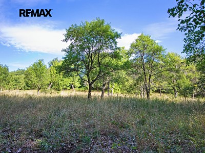 Prodej  stavebního pozemku 1 697 m²