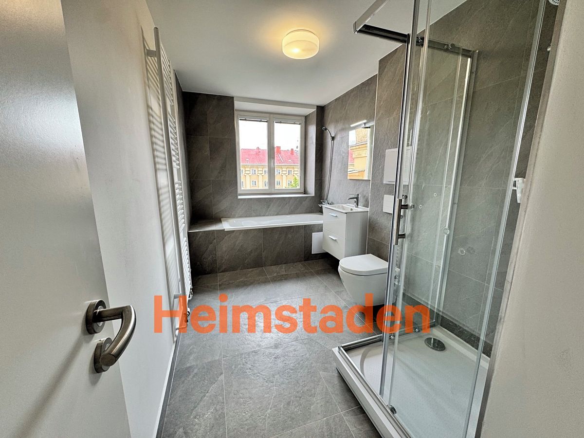 Pronájem bytu 4+kk 132 m² – fotografie 4