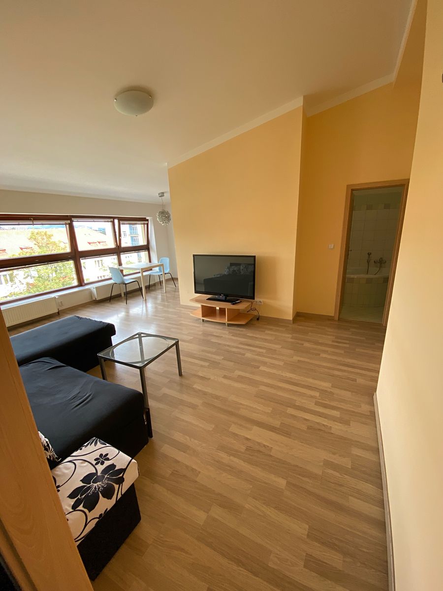 Pronájem bytu 2+kk 55 m² – fotografie 5