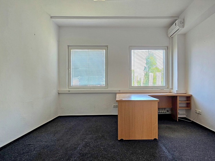 Pronájem komerčního prostoru, 15 m² (11 z 18)