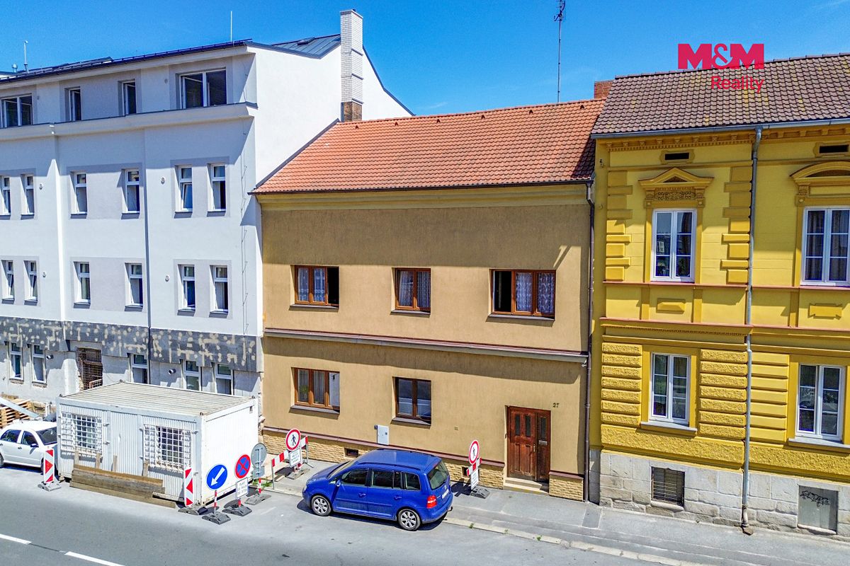 Prodej rodinného domu 343 m², pozemek 268 m² – fotografie 4