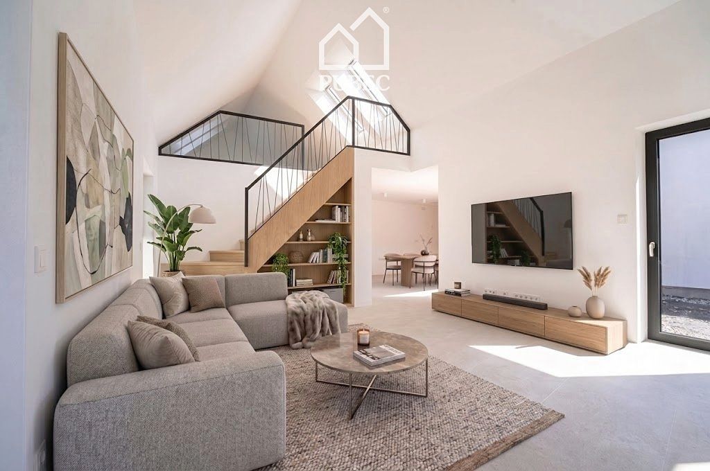 Prodej rodinného domu 233 m², pozemek 2045 m² – fotografie 3