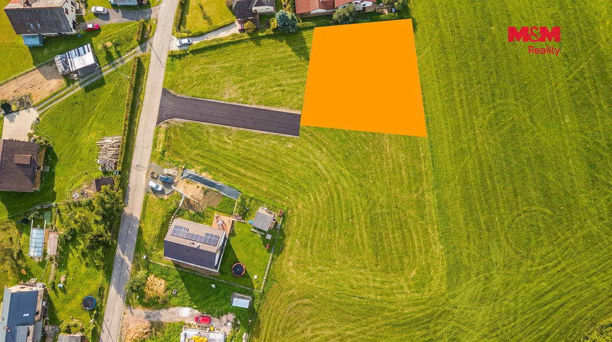 Prodej stavebního pozemku 1015 m² – fotografie 2