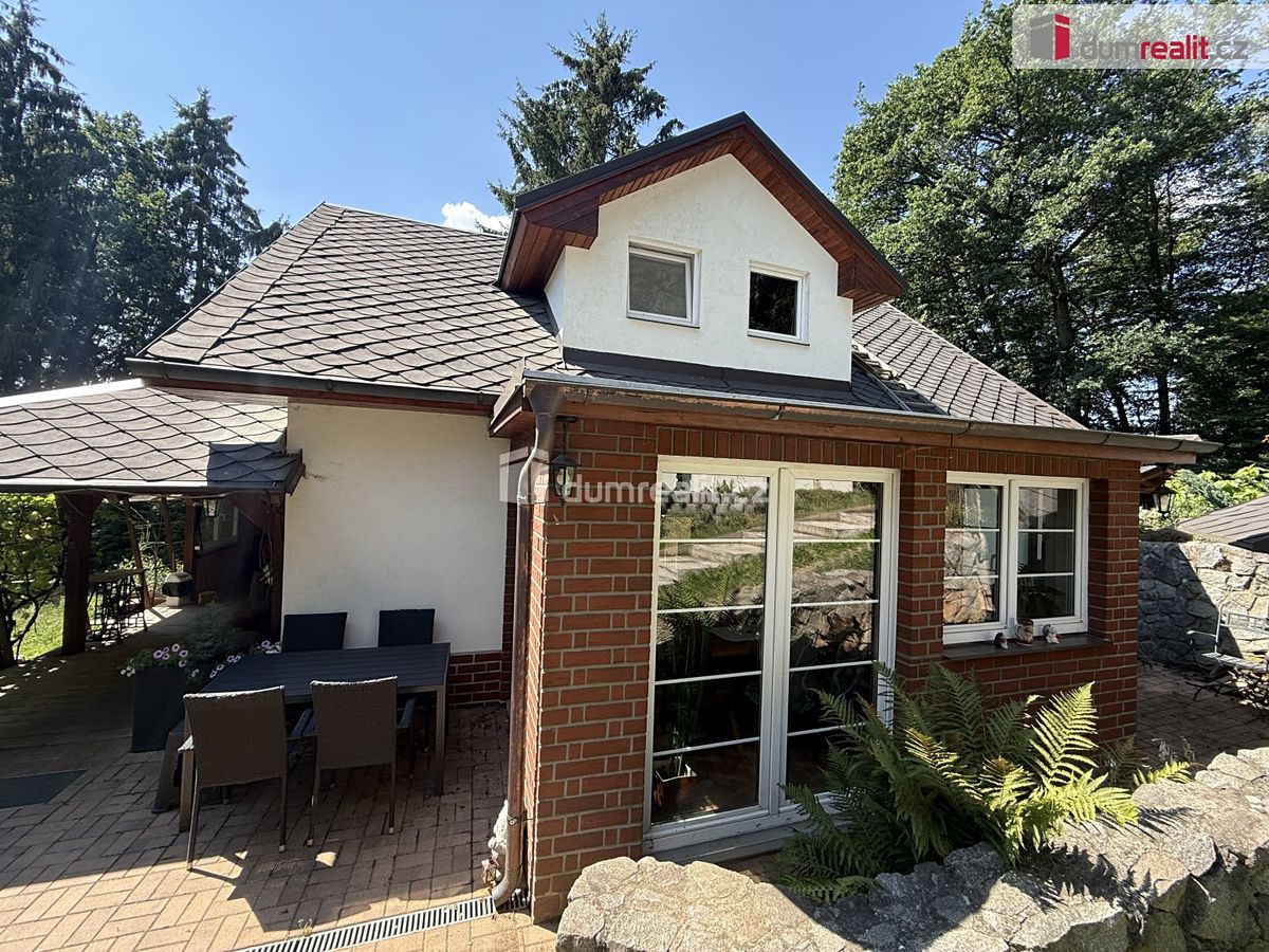 Prodej rodinného domu 120 m², pozemek 1717 m²