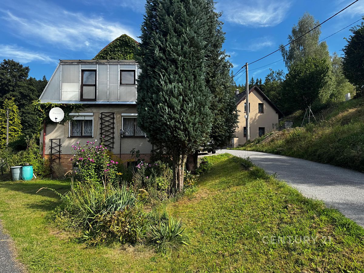 Prodej rodinného domu 223 m², pozemek 623 m² – fotografie 2