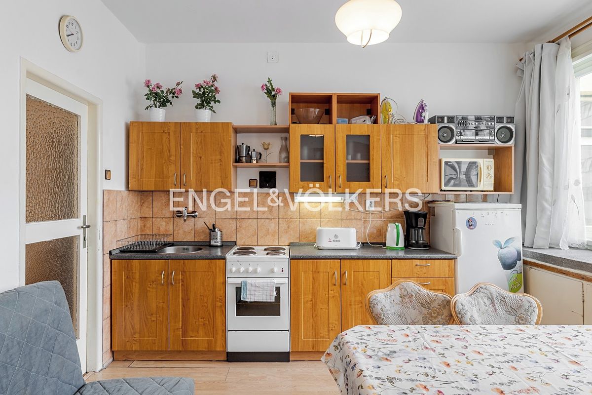 Pronájem bytu 2+1 75 m² – fotografie 3