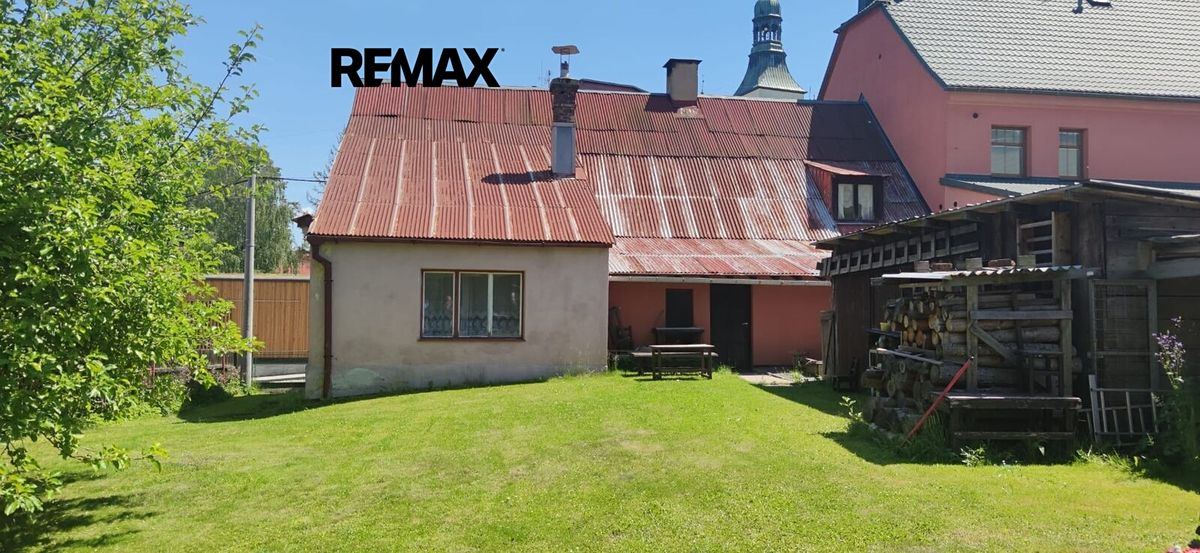 Prodej rodinného domu 220 m², pozemek 726 m² – fotografie 5