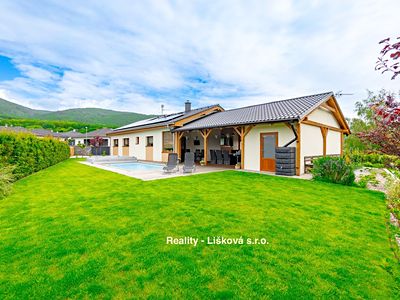 Prodej rodinného domu 200 m², pozemek 1227 m²