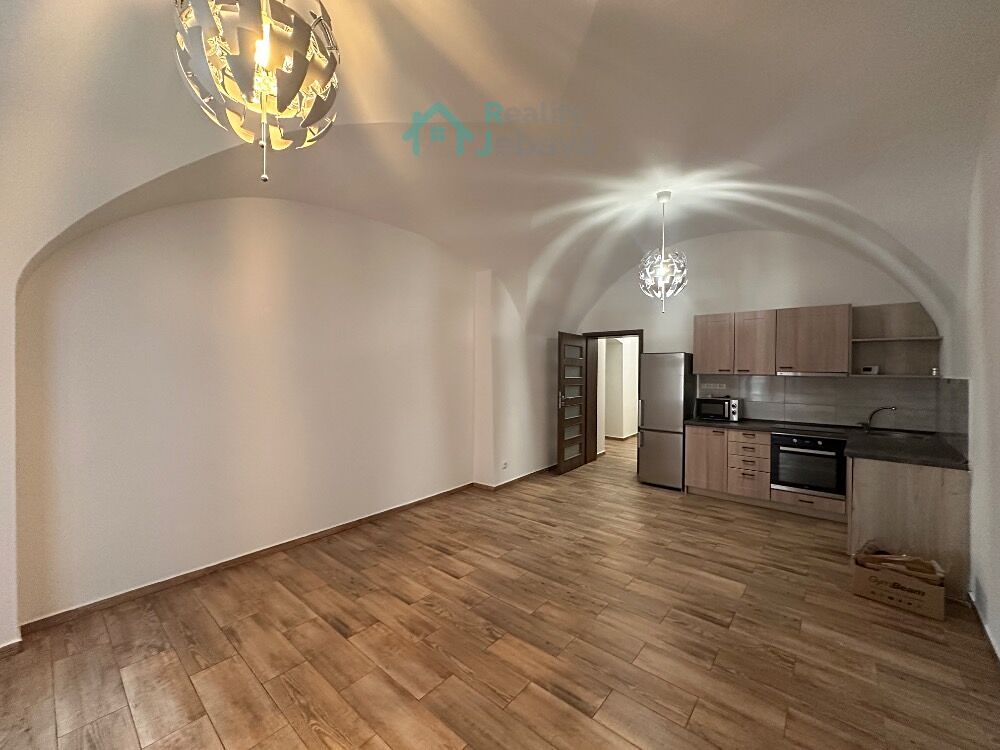 Pronájem bytu 1+kk 45 m² – fotografie 3