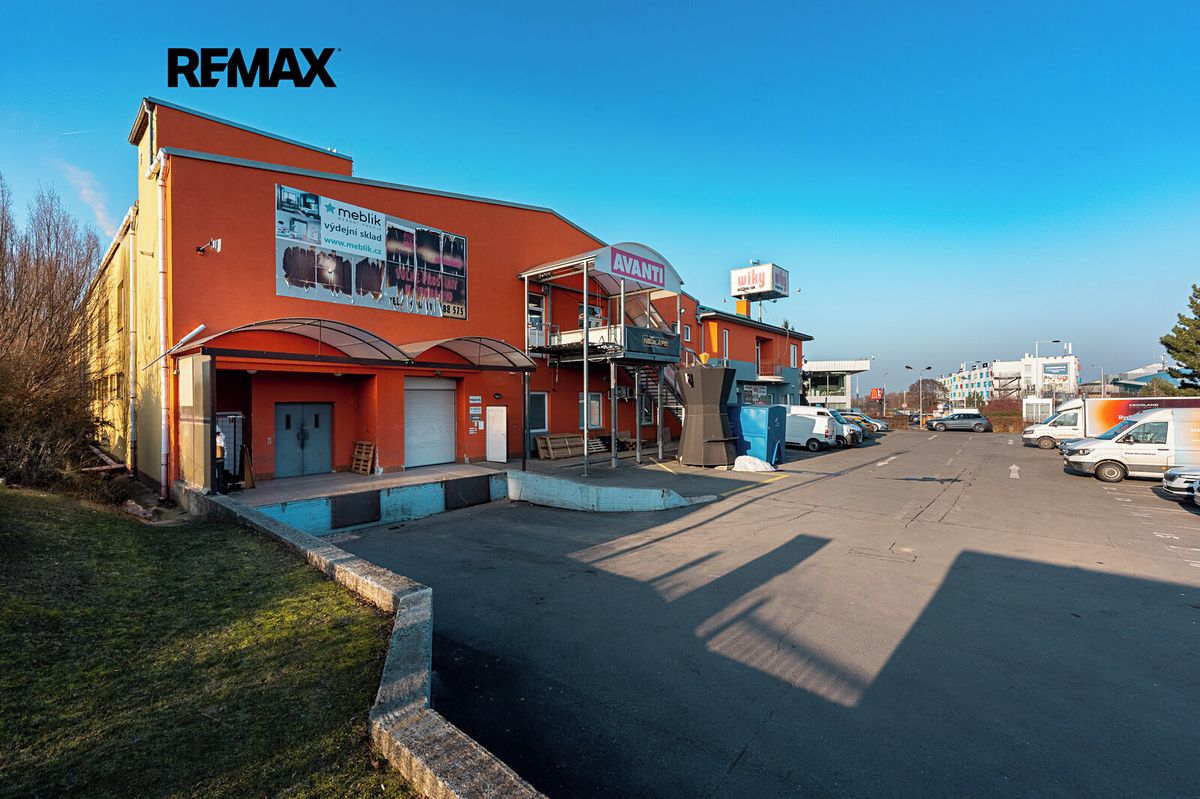 Pronájem obchodního prostoru 457 m² – fotografie 2