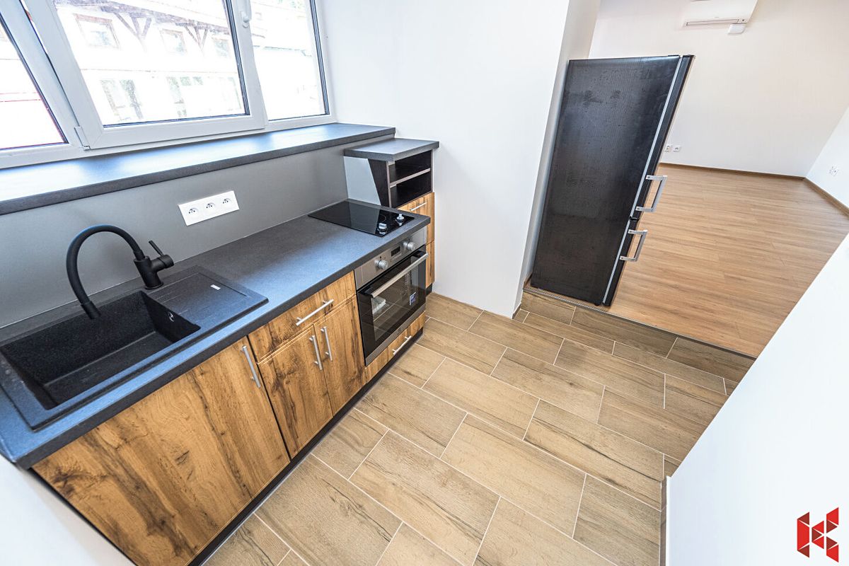 Pronájem bytu 1+kk 30 m² – fotografie 5