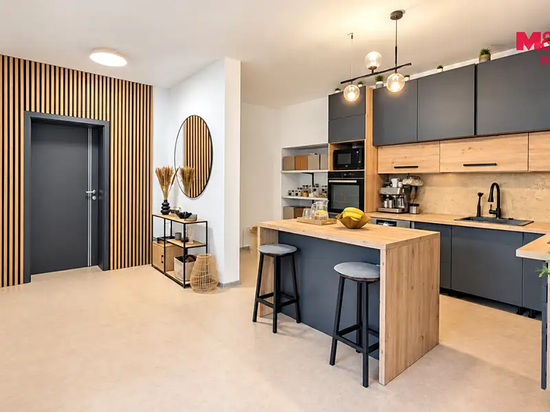 Prodej rodinného domu 165 m², pozemek 3500 m², Kropáčova Vrutice – náhled fotky 3