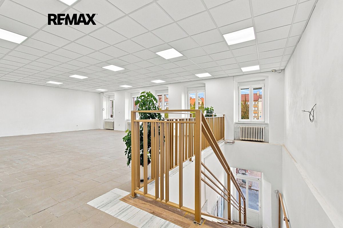 Pronájem obchodního prostoru 171 m² – fotografie 3