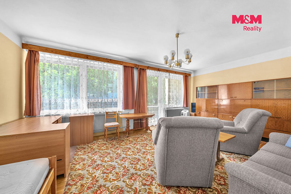 Prodej rodinného domu 179 m², pozemek 896 m² – fotografie 3