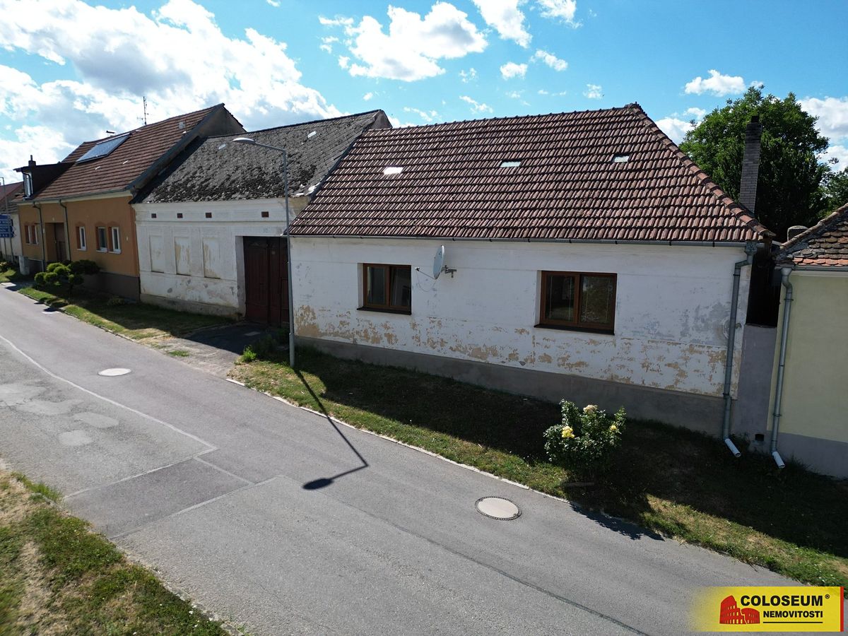Prodej rodinného domu 92 m², pozemek 991 m² – fotografie 3
