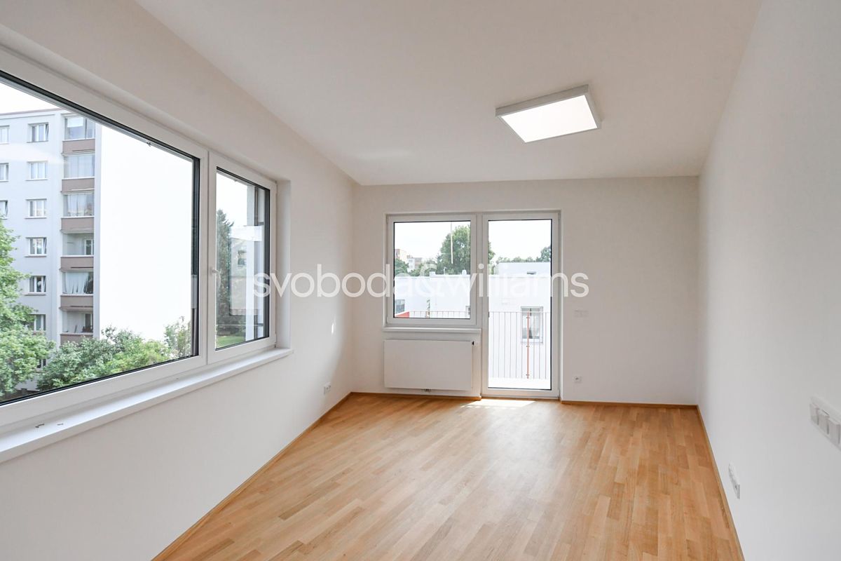 Pronájem bytu 2+kk 47 m² – fotografie 4