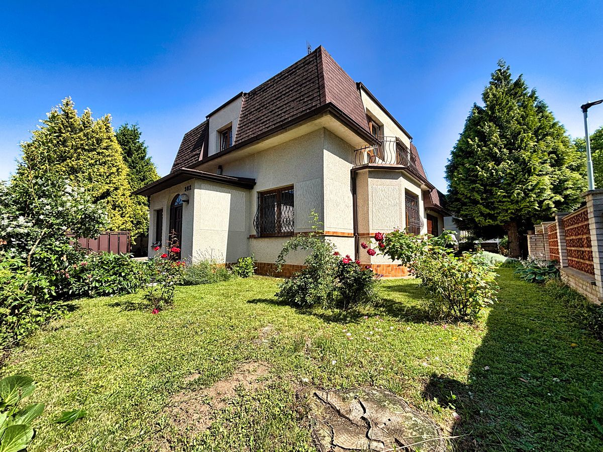 Prodej rodinného domu 184 m², pozemek 505 m² – fotografie 2