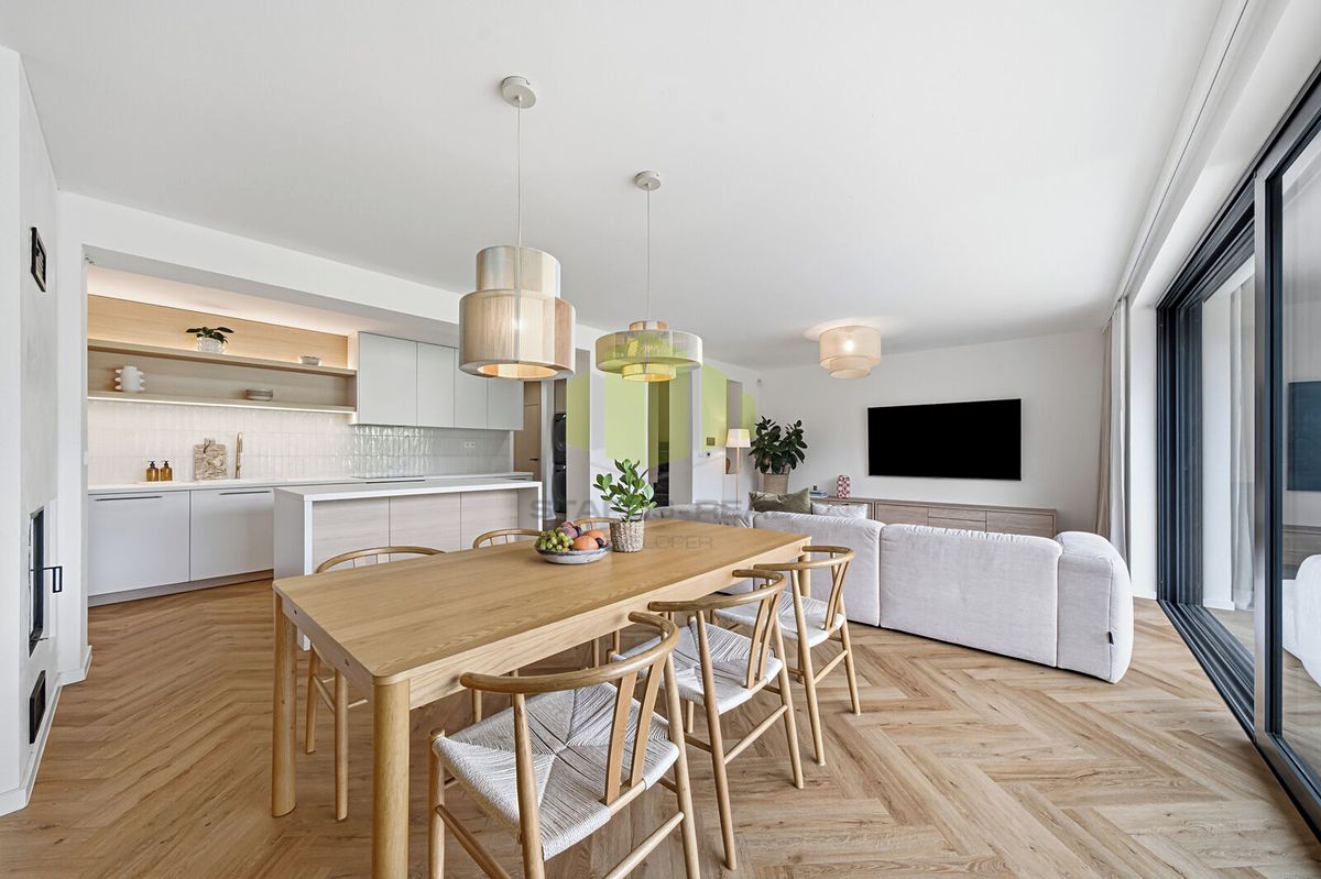 Prodej rodinného domu 171 m², pozemek 714 m² – fotografie 3