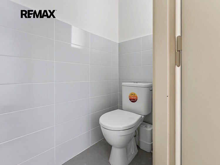 Pronájem komerčního prostoru, 130 m² (23 z 26)