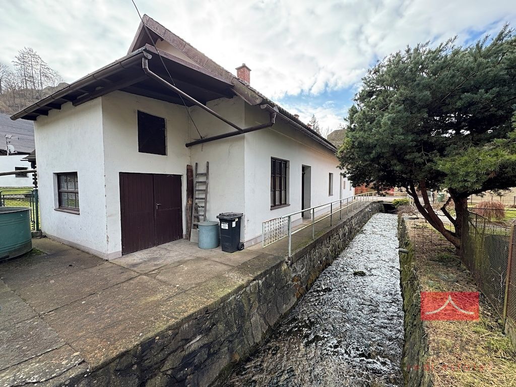 Prodej rodinného domu 95 m², pozemek 1031 m² – fotografie 2