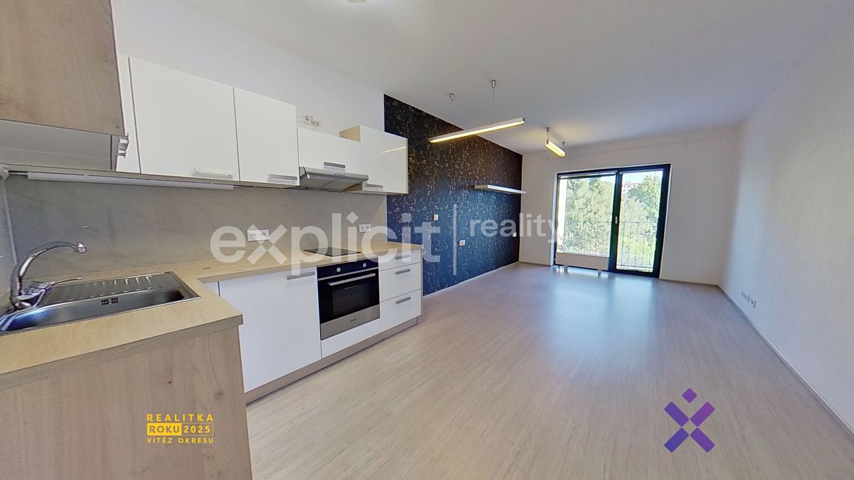 Pronájem bytu 1+kk 33 m² – fotografie 2