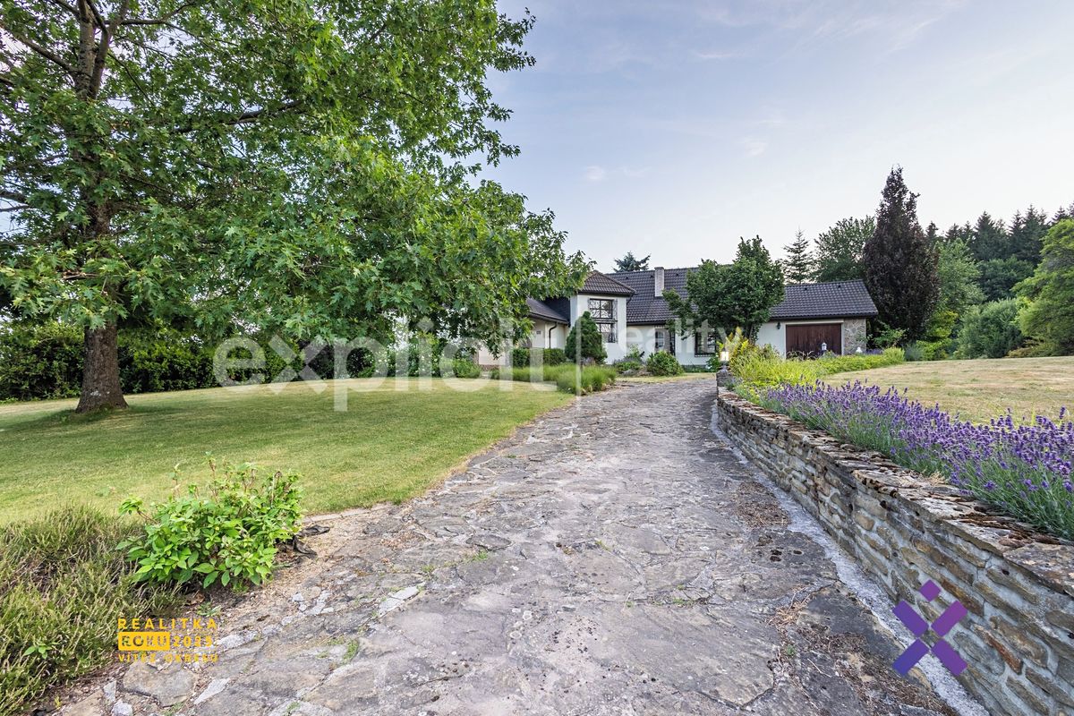 Prodej rodinného domu 257 m², pozemek 16759 m² – fotografie 3