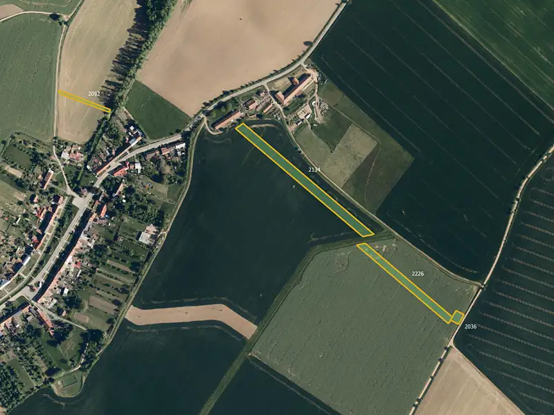 Prodej pole 13193 m², Pačlavice – náhled fotky 1